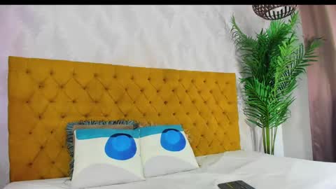 candise online show from 12, 9, 2025