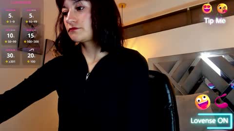 Candy hot online show from 17, 10, 2025