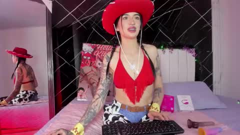 Leila  online show from 5, 12, 2025