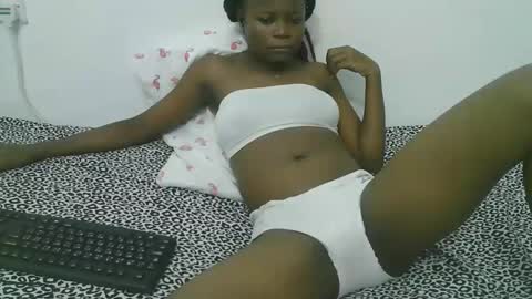 Snapshot of candy_lisah chatting on 8, 6, 2026 Lisa online show from 8, 6, 2026