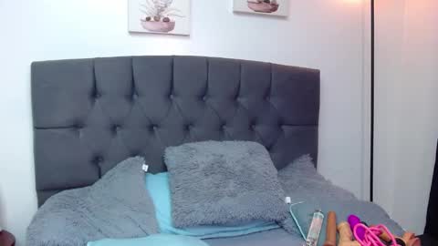 Candy online show from 19, 9, 2025