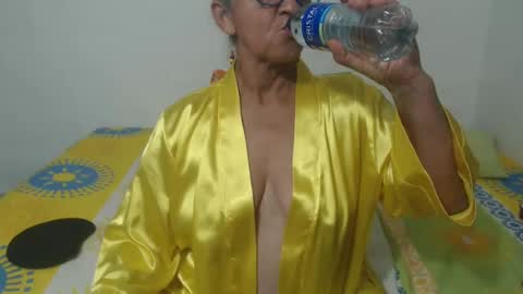 Snapshot of candy_mature_ chatting on 24, 1, 2025 candy online show from 24, 1, 2025