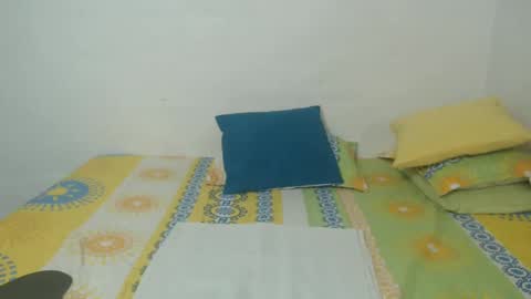 Snapshot of candy_mature_ chatting on 28, 1, 2025 candy online show from 28, 1, 2025