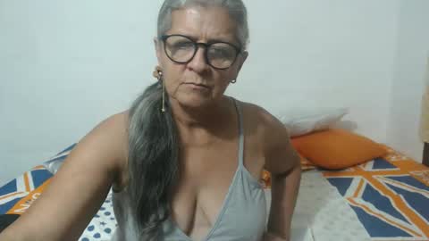 Snapshot of candy_mature_ chatting on 13, 2, 2025 candy online show from 13, 2, 2025