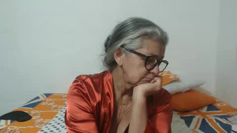 Snapshot of candy_mature_ chatting on 14, 2, 2025 candy online show from 14, 2, 2025