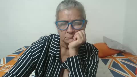 Snapshot of candy_mature_ chatting on 15, 2, 2025 candy online show from 15, 2, 2025