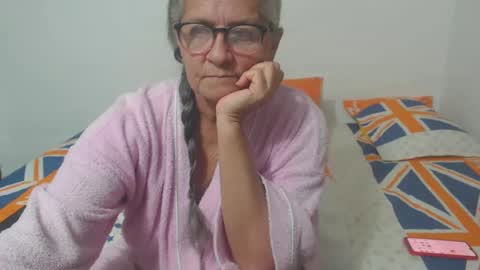 Snapshot of candy_mature_ chatting on 21, 2, 2025 candy online show from 21, 2, 2025
