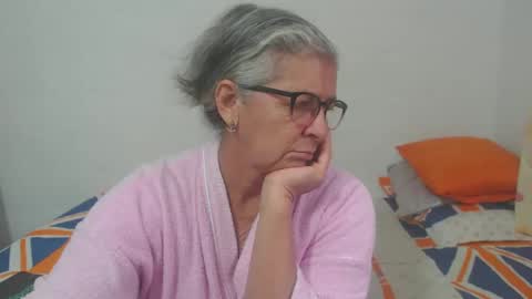 Snapshot of candy_mature_ chatting on 22, 2, 2025 candy online show from 22, 2, 2025