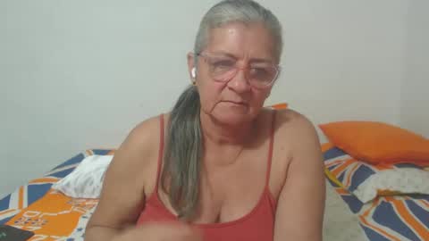 Snapshot of candy_mature_ chatting on 23, 2, 2025 candy online show from 23, 2, 2025