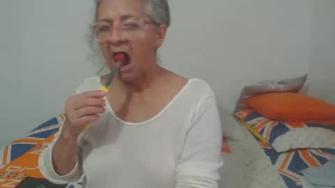 Snapshot of candy_mature_ chatting on 24, 2, 2025 candy online show from 24, 2, 2025
