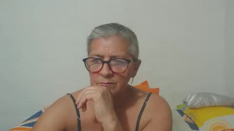 Snapshot of candy_mature_ chatting on 28, 2, 2025 candy online show from 28, 2, 2025