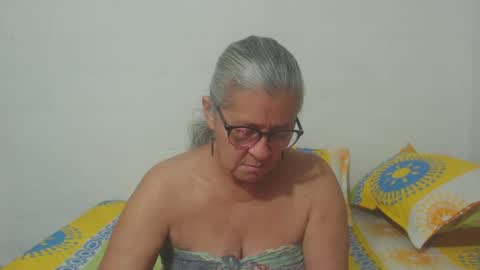 Snapshot of candy_mature_ chatting on 7, 3, 2025 candy online show from 7, 3, 2025