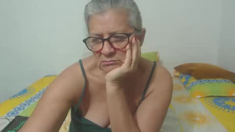 Snapshot of candy_mature_ chatting on 10, 3, 2025 candy online show from 10, 3, 2025