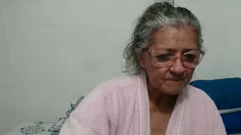 Snapshot of candy_mature_ chatting on 4, 11, 2025 candy online show from 4, 11, 2025