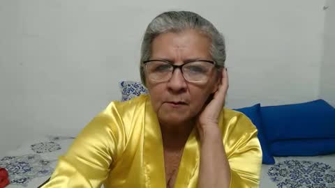 Snapshot of candy_mature_ chatting on 22, 11, 2025 candy online show from 22, 11, 2025