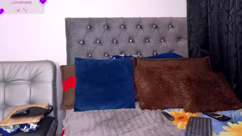 YECENIA - online show from 15, 4, 2026