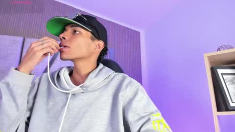  and MarilynHot online show from 28, 4, 2026