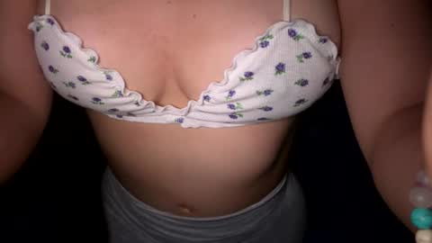 Snapshot of candybb8 chatting on 26, 7, 2026 candybb8 online show from 26, 7, 2026