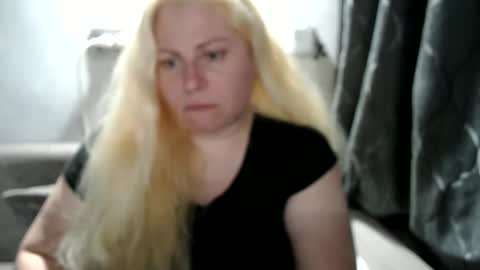 Laura online show from 9, 3, 2025