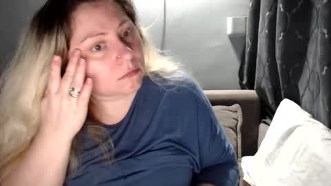 Laura online show from 7, 4, 2026