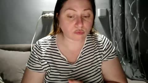 Snapshot of candycream74 chatting on 19, 6, 2026 Laura online show from 19, 6, 2026
