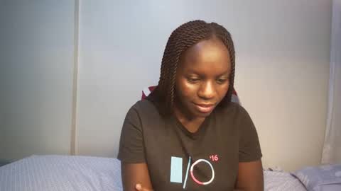 Snapshot of candycurly_ chatting on 28, 2, 2025 candycurly_ online show from 28, 2, 2025