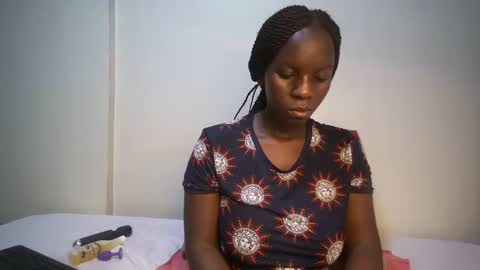 Snapshot of candycurly_ chatting on 2, 3, 2025 candycurly_ online show from 2, 3, 2025