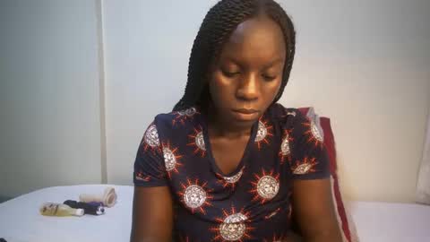 Snapshot of candycurly_ chatting on 3, 3, 2025 candycurly_ online show from 3, 3, 2025