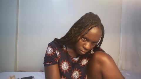 Snapshot of candycurly_ chatting on 11, 3, 2025 candycurly_ online show from 11, 3, 2025