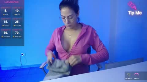 Candy Dowson online show from 6, 2, 2025