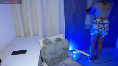 Candy Dowson online show from 3, 3, 2025