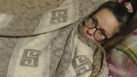 say meow and send tips  online show from 3, 12, 2024