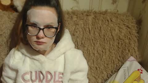 say meow and send tips  online show from 23, 1, 2025