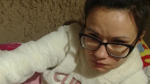 say meow and send tips  online show from 31, 1, 2025