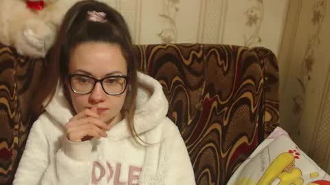 say meow and send tips  online show from 27, 2, 2025