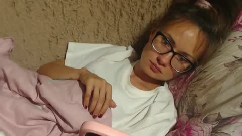 say meow and send tips  online show from 8, 9, 2025