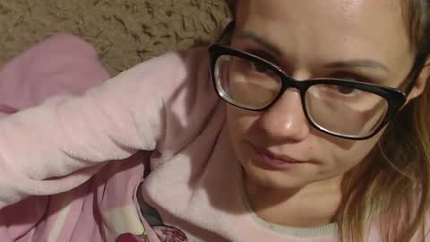 say meow and send tip  online show from 4, 12, 2024