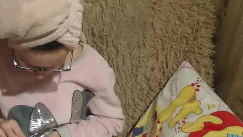 say meow and send tip  online show from 19, 2, 2025