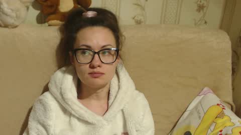 say meow and send tip  online show from 5, 3, 2025