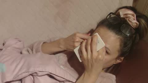 say meow and send tip  online show from 26, 11, 2025