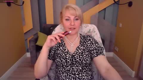 Snapshot of candylons chatting on 30, 4, 2026 CandyLons online show from 30, 4, 2026