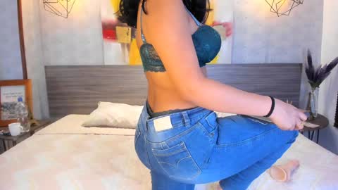 Candys Victoria online show from 6, 2, 2025