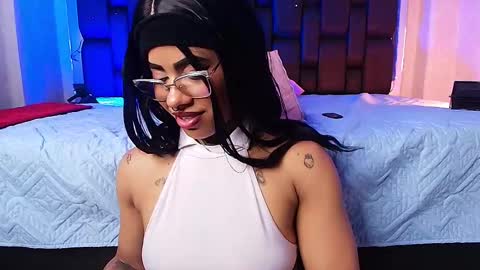 Aura  online show from 26, 2, 2025