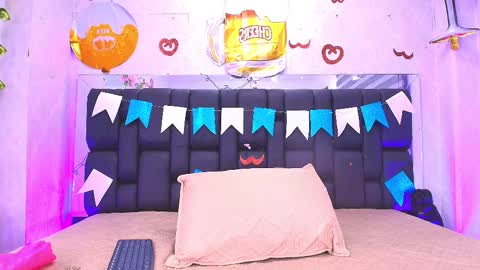 Aura  online show from 25, 9, 2025