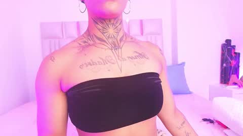 Aura  online show from 28, 10, 2025