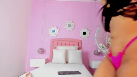 Snapshot of cannelasmith chatting on 24, 11, 2025 cannelasmith online show from 24, 11, 2025