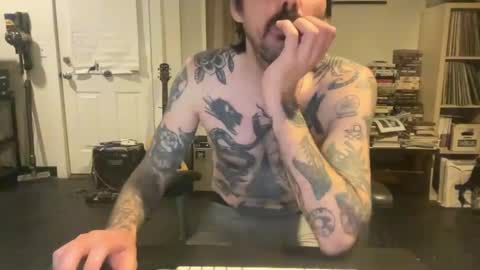 Snapshot of cantleavethehouse chatting on 17, 1, 2025 cantleavethehouse online show from 17, 1, 2025