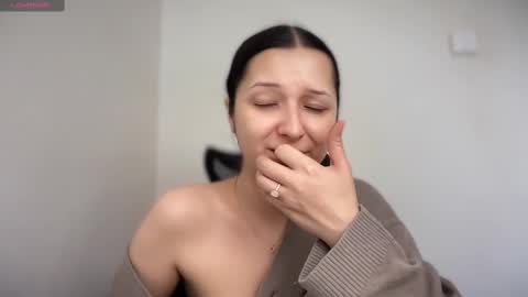 Emma online show from 12, 3, 2025