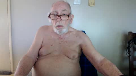 Snapshot of capt5105 chatting on 13, 6, 2026 capt5105 online show from 13, 6, 2026