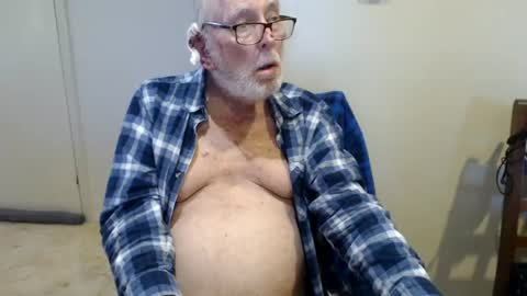 Snapshot of capt5105 chatting on 13, 6, 2026 capt5105 online show from 13, 6, 2026